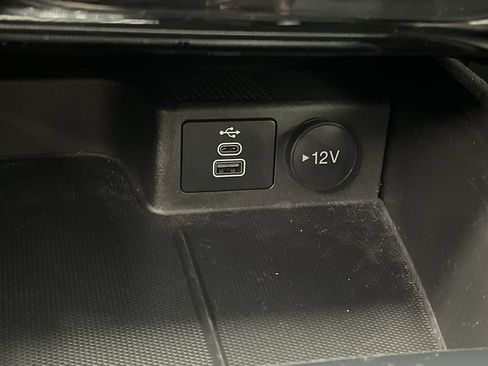 Certified 2025 Ford Escape ST-Line w/ Tech Pack #1 AWD/4WD image 24