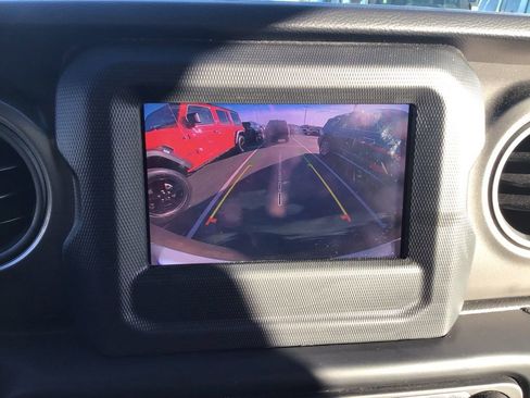 Used 2023 Jeep Wrangler Sport S image 24