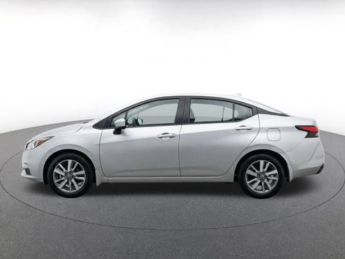 Used 2025 Nissan Versa SV FWD image 4