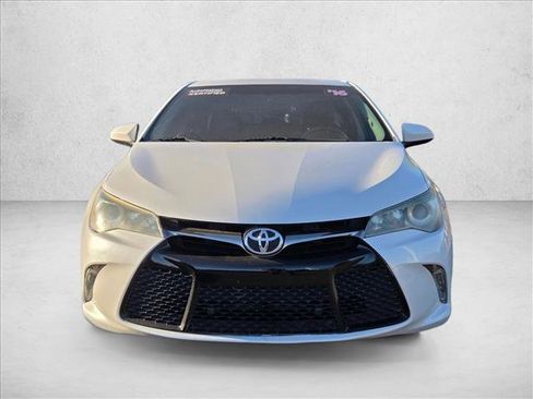 Used 2016 Toyota Camry XSE image 2