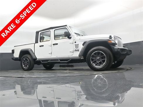 Used 2020 Jeep Gladiator Sport w/ Trailer Tow Package image 36