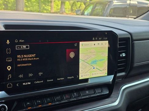 Used 2024 GMC Sierra 1500 SLT w/ SLT Premium Plus Package image 32