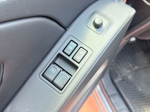 Used 2025 Nissan Frontier SV AWD/4WD image 11