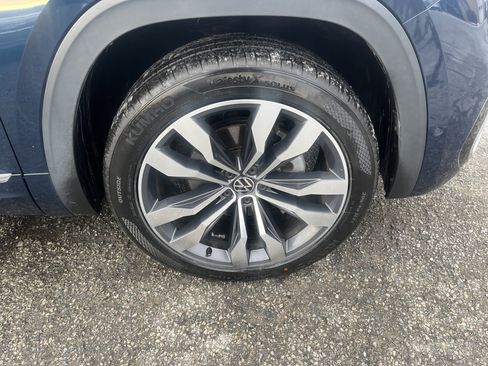 Used 2022 Volkswagen Atlas SEL Premium image 13