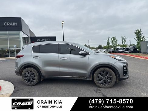 Used 2020 Kia Sportage S image 3