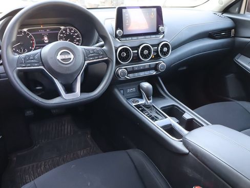 Used 2024 Nissan Sentra SV FWD image 4