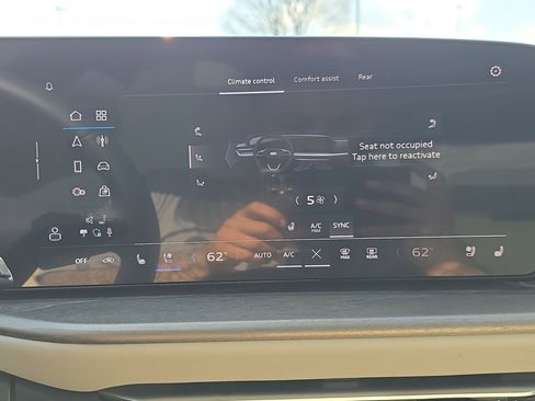 Certified 2025 Audi Q5 Premium Plus w/ Premium Plus image 18