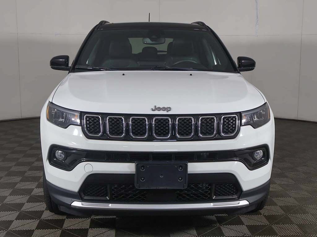 Used 2023 Jeep Compass Limited w/ Sun and Sound Group AWD/4WD image 12