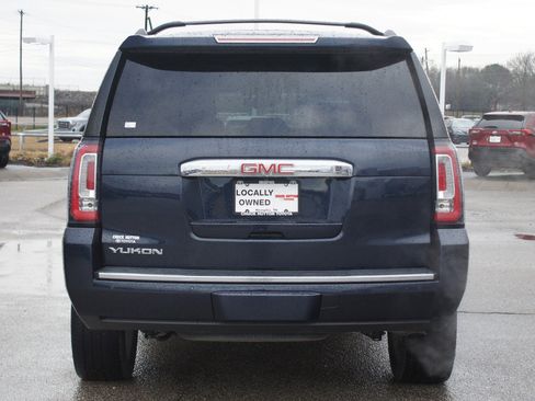 Used 2020 GMC Yukon Denali w/ Denali Ultimate Package image 3