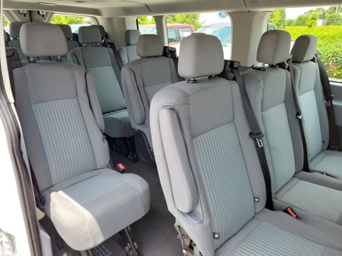 Used 2017 Ford Transit 350 XLT RWD image 13
