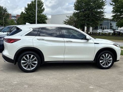 Used 2022 INFINITI QX50 Luxe AWD/4WD image 2