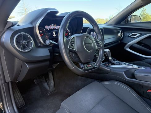 Used 2019 Chevrolet Camaro SS image 21
