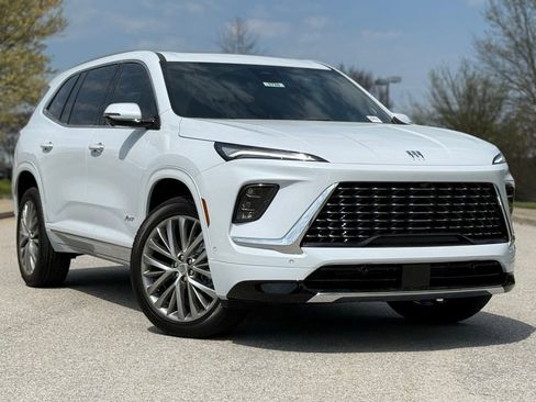 New 2026 Buick Enclave Avenir w/ Super Cruise Package image 2