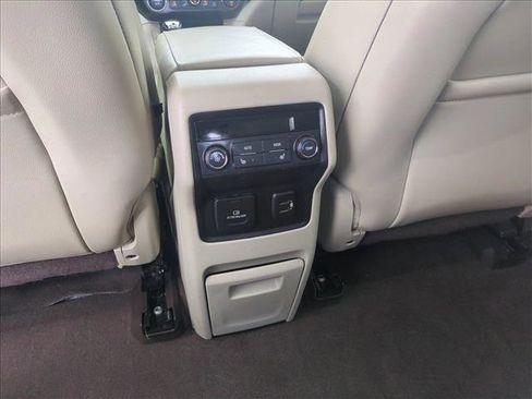 Used 2019 GMC Acadia Denali w/ Technology Package AWD/4WD image 19