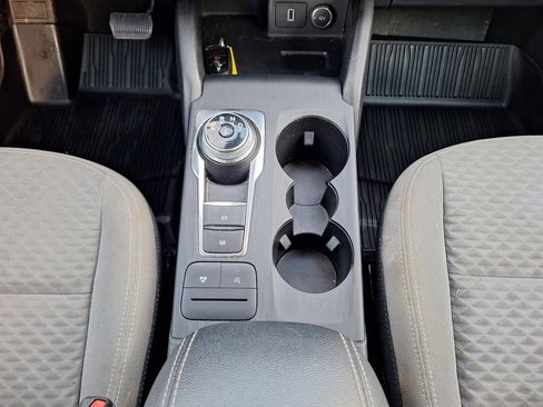 Used 2020 Ford Escape SE image 13