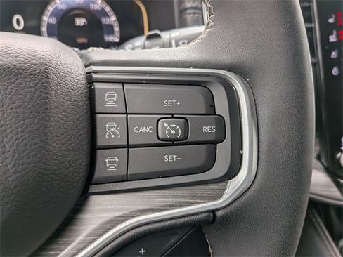 Certified 2024 Jeep Wagoneer Series III image 14