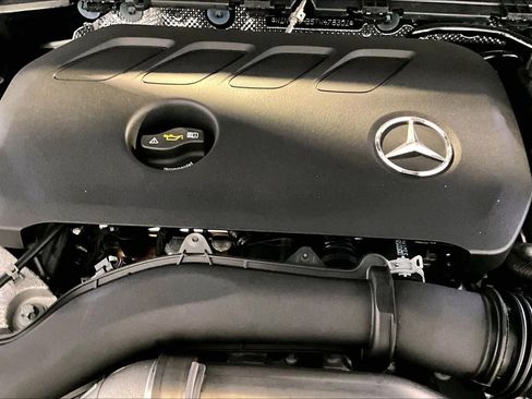 New 2026 Mercedes-Benz GLB 250 4MATIC image 15