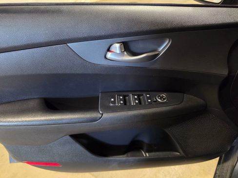 Used 2020 Kia Forte LXS image 5