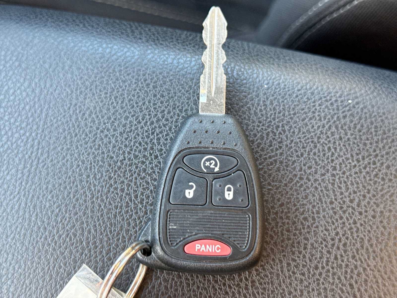 Used 2018 Jeep Wrangler Unlimited Sahara w/ Connectivity Group AWD/4WD image 33