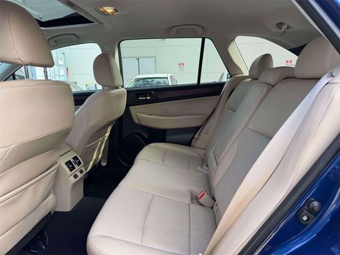 Used 2015 Subaru Outback 2.5i Limited image 11