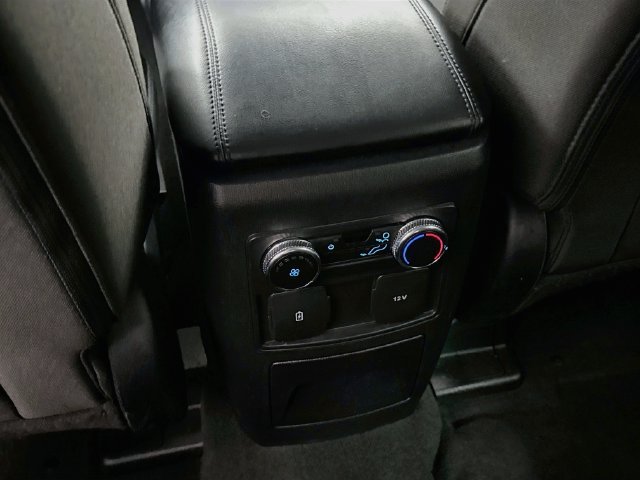 Used 2022 Ford Explorer XLT AWD/4WD image 24