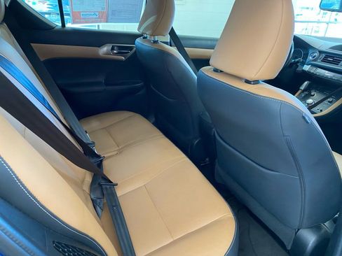 Used 2017 Lexus CT 200h image 17