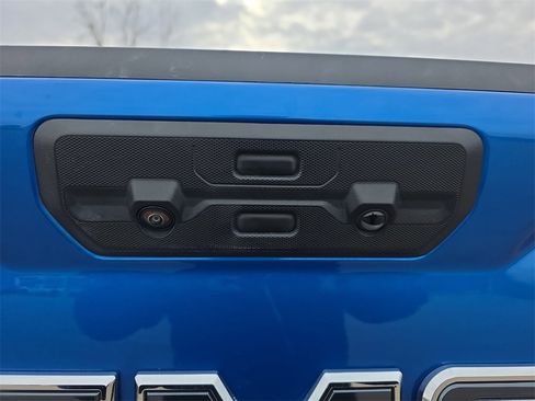 Used 2023 GMC Sierra 1500 AT4X image 13