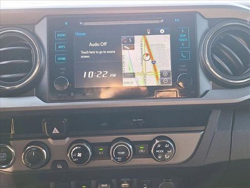 Used 2018 Toyota Tacoma TRD Off-Road image 12