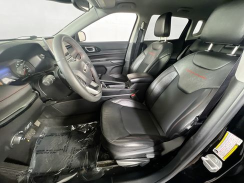 Used 2022 Jeep Compass Trailhawk AWD/4WD image 19