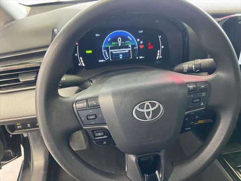 Certified 2025 Toyota Camry LE FWD image 19