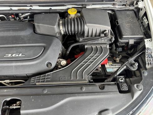 Used 2018 Chrysler Pacifica Touring Plus w/ S Appearance Package FWD image 39