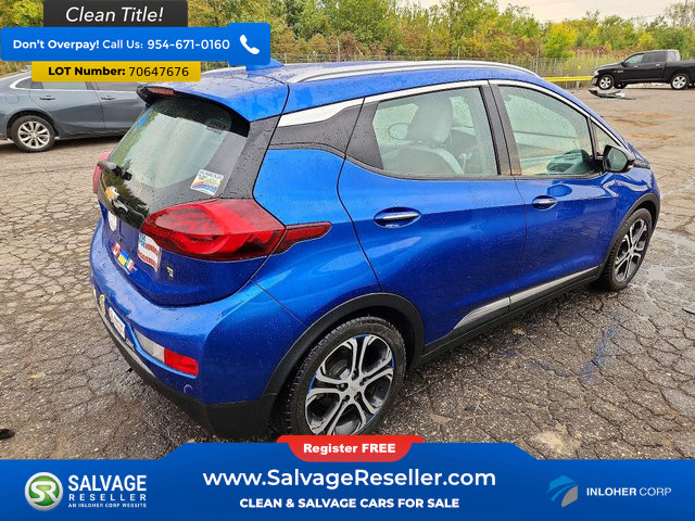 Used 2019 Chevrolet Bolt Premier w/ Infotainment Package FWD image 4