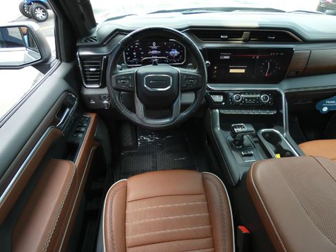 Used 2024 GMC Sierra 1500 Denali Ultimate AWD/4WD image 14