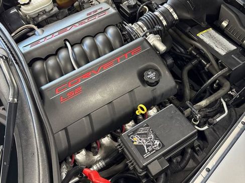 Used 2006 Chevrolet Corvette Coupe w/ Preferred Equipment Group RWD image 48