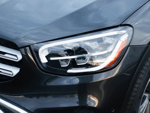 Certified 2022 Mercedes-Benz GLC 300 4MATIC image 9