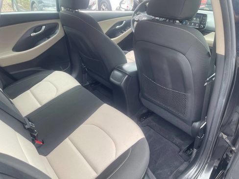 Used 2018 Hyundai Elantra GT FWD image 23
