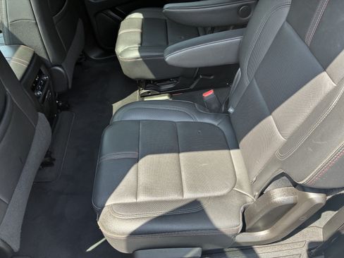 Used 2022 Chevrolet Traverse RS AWD/4WD image 15