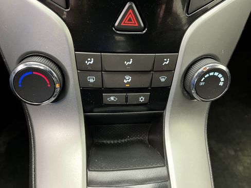 Used 2014 Chevrolet Cruze LT w/ All-Star Edition image 17