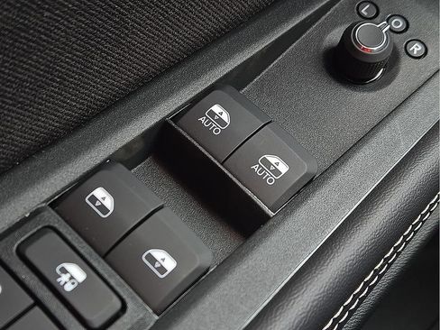 New 2026 Jeep Cherokee Laredo image 16