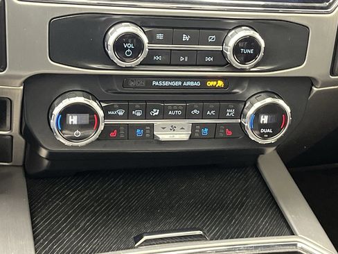Certified 2022 Ford F250 Platinum image 24