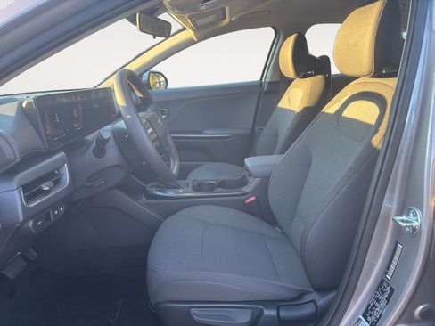 New 2025 Kia K4 LXS FWD image 9