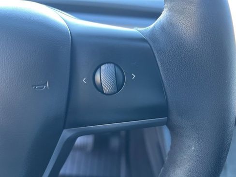 Used 2024 Tesla Model Y Long Range image 12