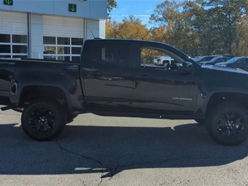 Certified 2022 Chevrolet Colorado ZR2 w/ ZR2 Midnight Special Edition image 9