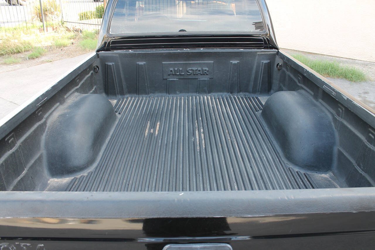 Used 2000 Toyota Tacoma PreRunner w/ Value Pkg RWD image 14