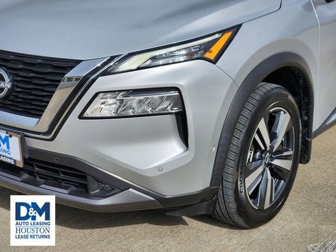 Used 2022 Nissan Rogue SL w/ SL Premium Package image 12