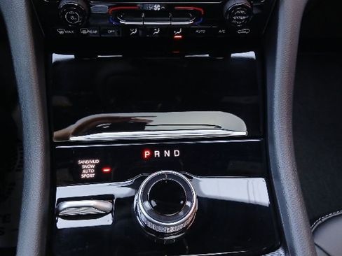 New 2025 Jeep Grand Cherokee Limited image 40