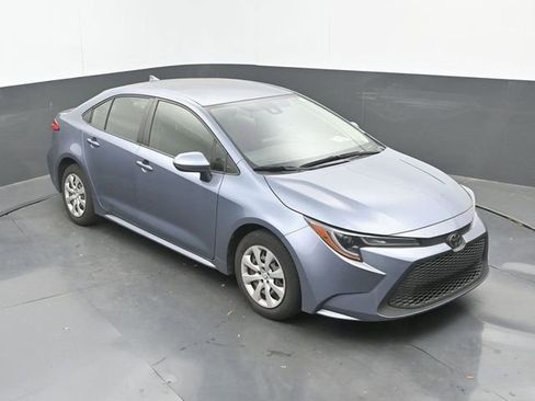 Used 2022 Toyota Corolla LE image 13