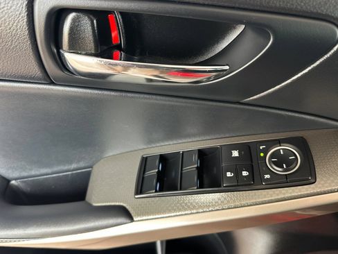 Used 2016 Lexus IS 350 w/ F Sport Package RWD image 8