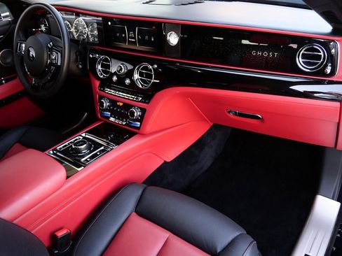 Certified 2022 Rolls-Royce Ghost w/ Ghost Package image 17