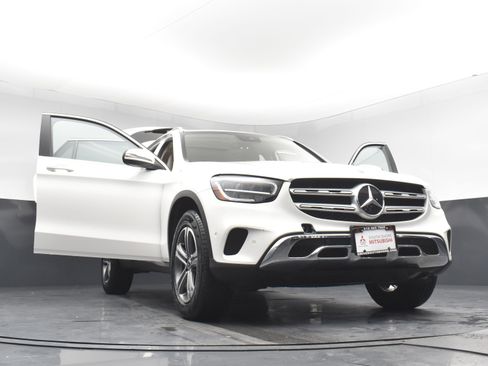 Used 2022 Mercedes-Benz GLC 300 4MATIC image 33